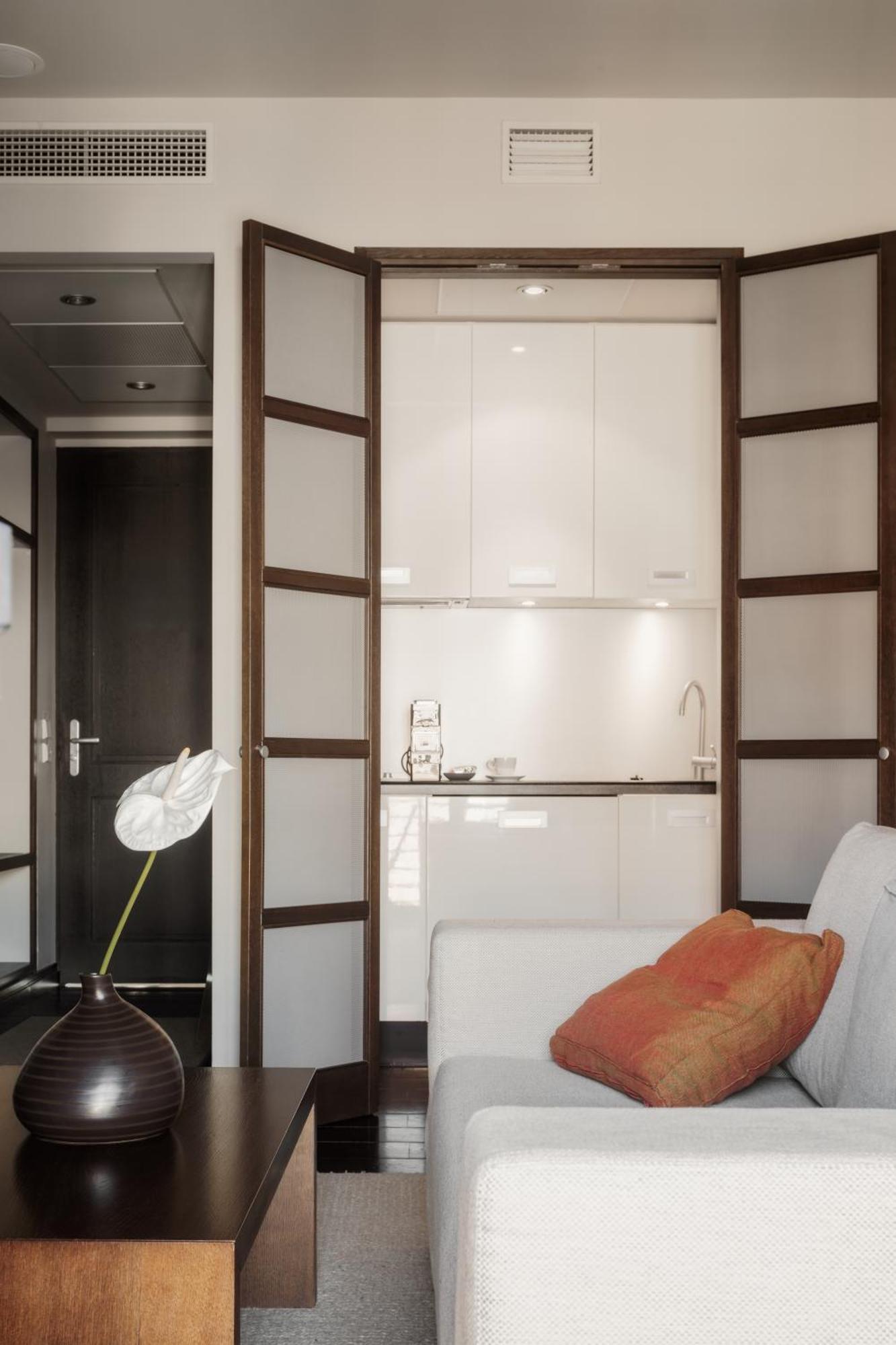 Hotel Bergs Suites Ρίγα Εξωτερικό φωτογραφία
